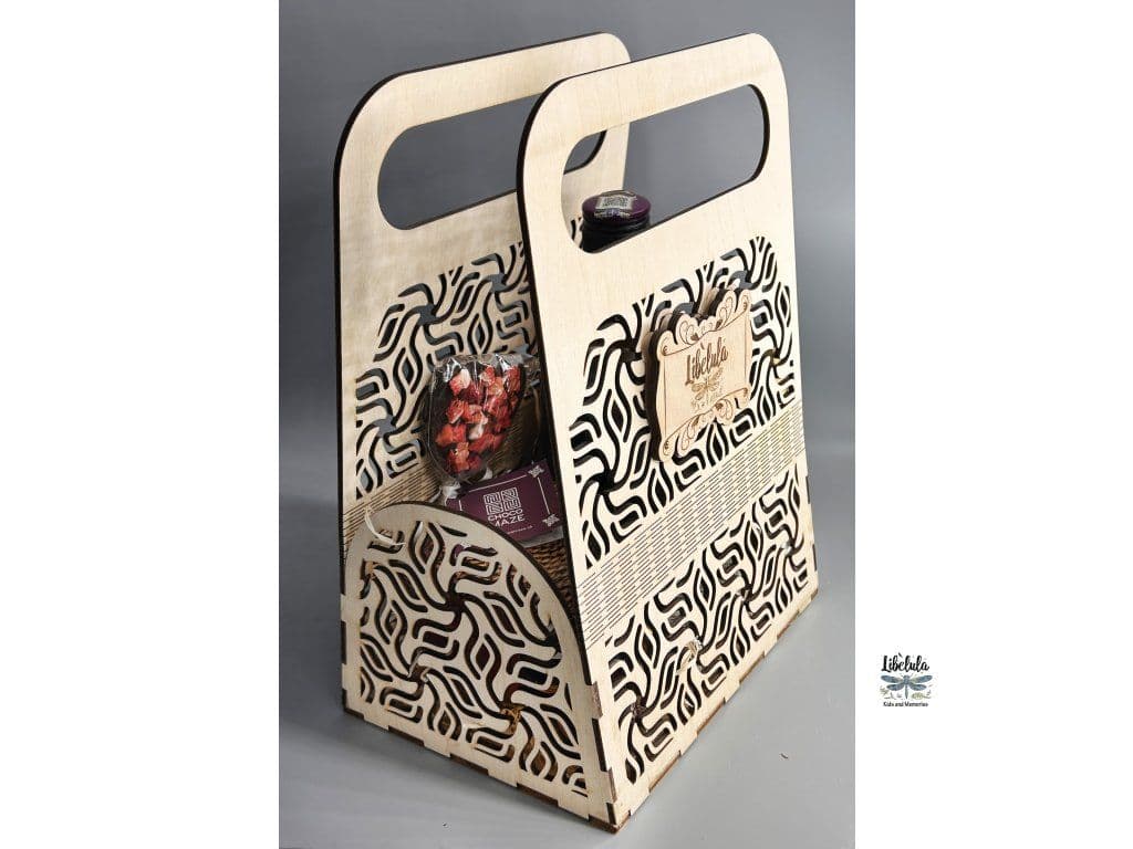 Wooden Gift Basket – Labyrinth